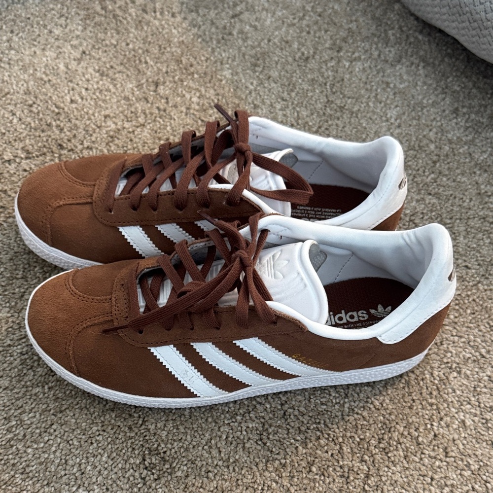 Adidas Youth size 4  Brown and White Sneakers